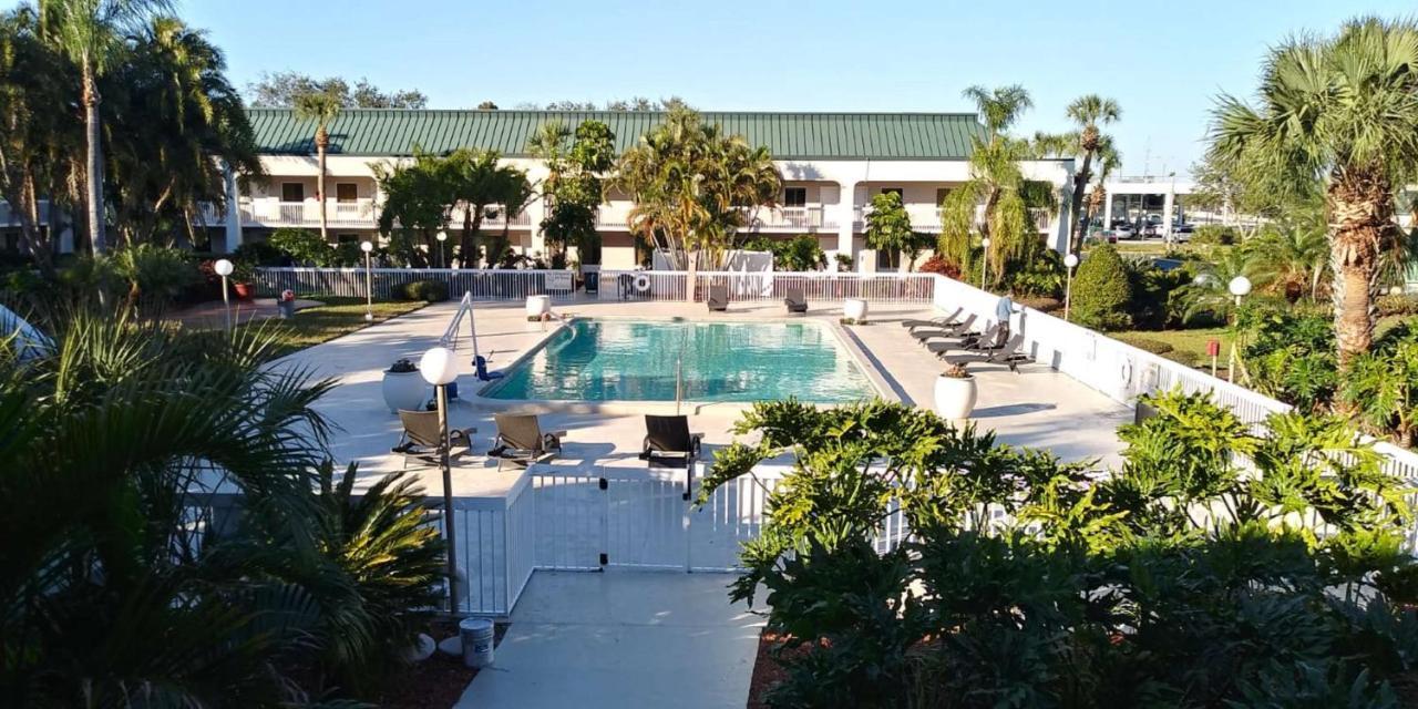 Surestay Plus Hotel By Best Western Clearwater Central المظهر الخارجي الصورة